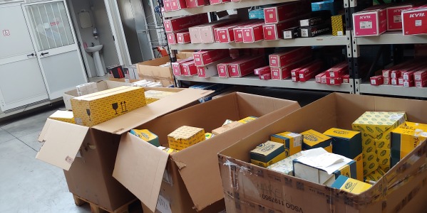 Ti interessa un ricambio originale? Abbiamo moltissime marche Audi Volkswagen Kia Hyundai Opel Fiat Skoda